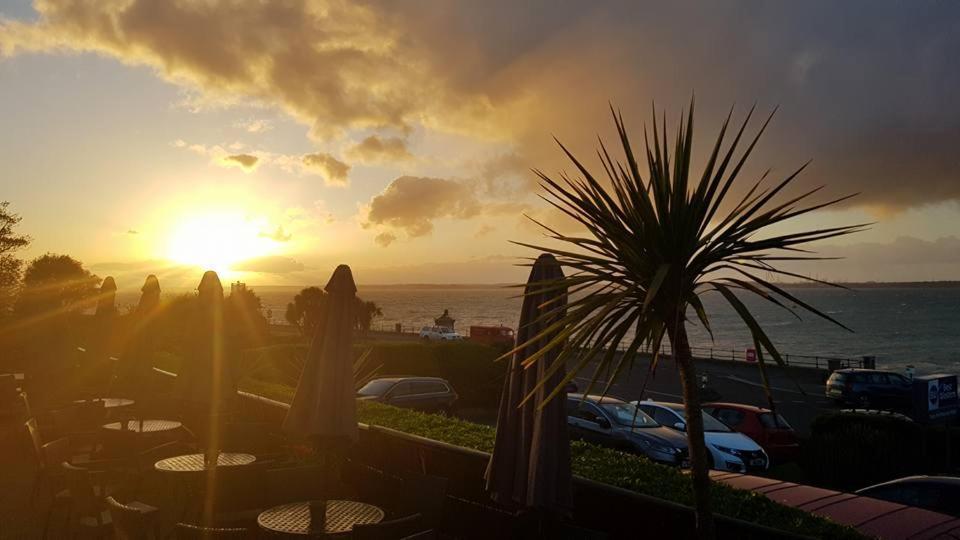 Best Western New Holmwood Hotel Cowes  Bagian luar foto